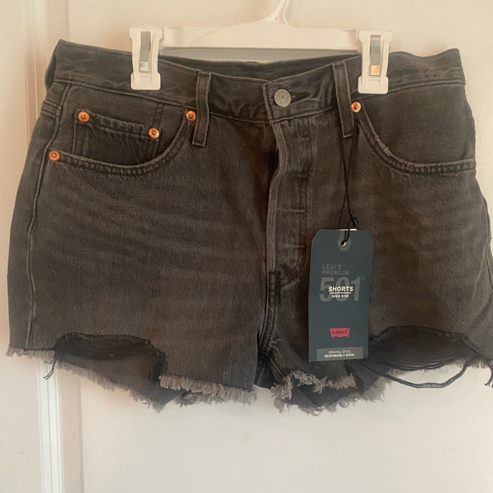 Levi’s 501 Shorts. High rise.